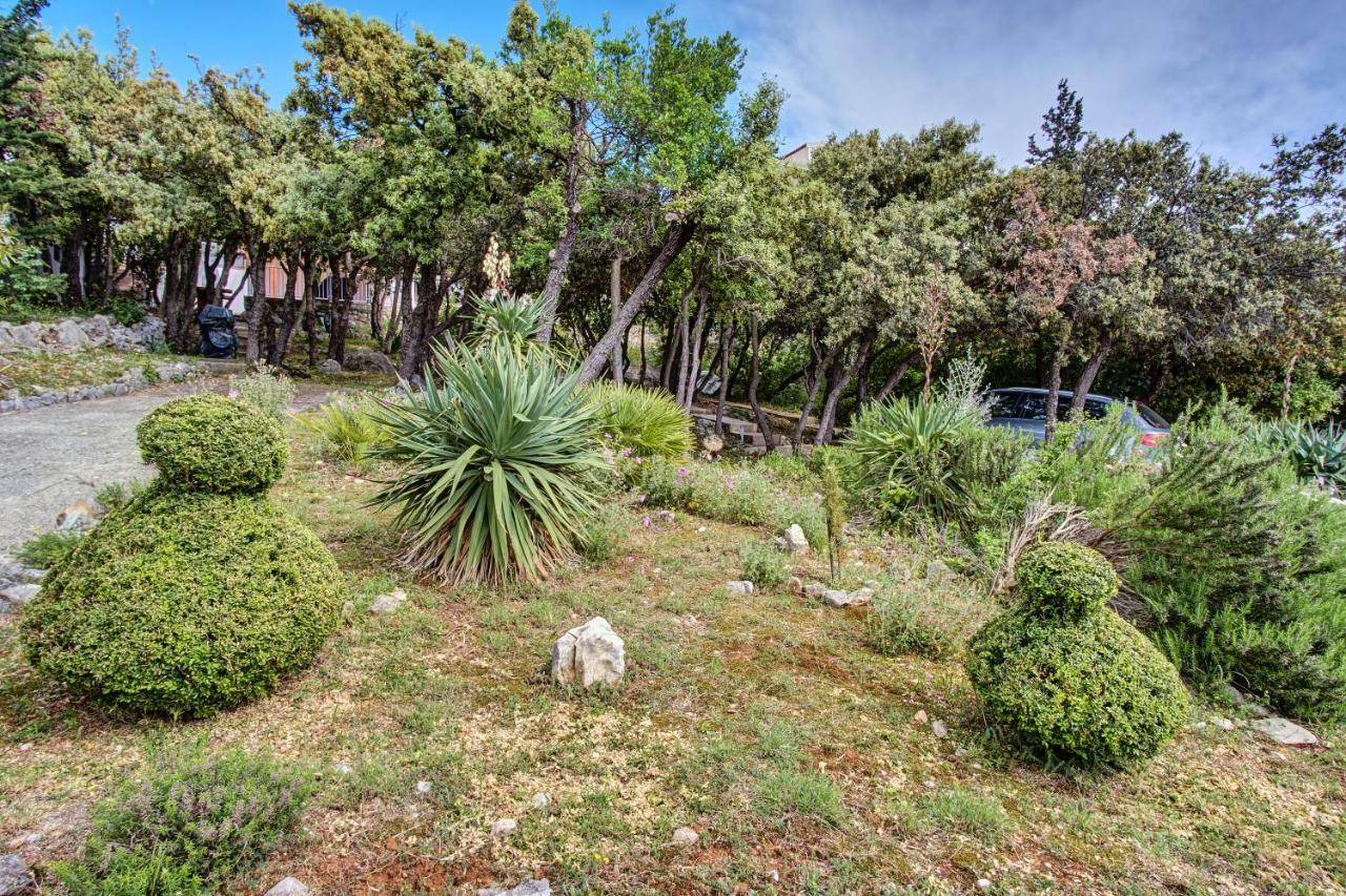 Miholascica Apartment Mateo מראה חיצוני תמונה