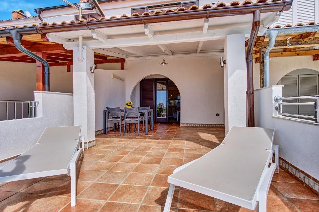 Miholascica Apartment Mateo מראה חיצוני תמונה